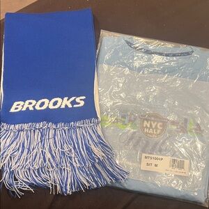 NYC half marathon Brooks Fringed Scarf & New balance long sleeve shirt